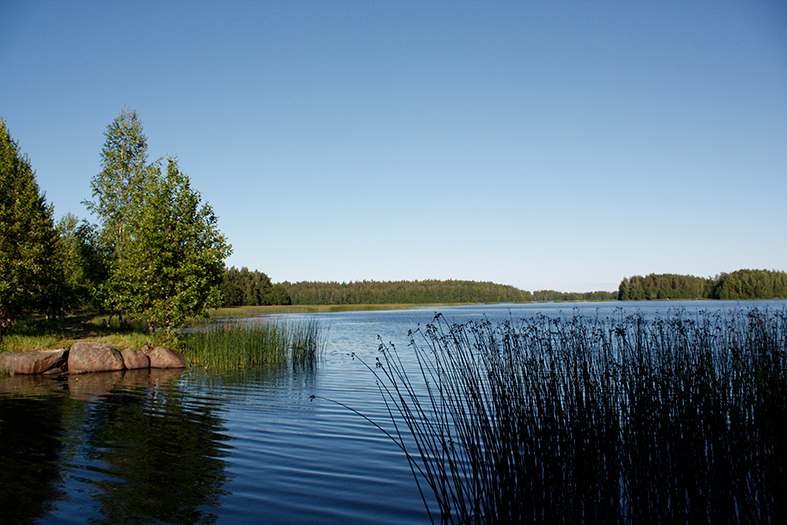 Hirvijärven silta ja uimaranta